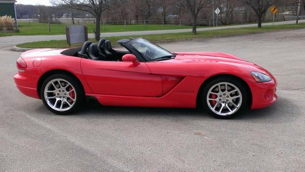 Used 2004 Dodge Viper ONLY 5000 MILES-2ND OWNER | Mundelein, IL