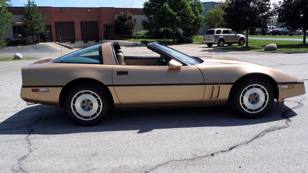 Used 1985 Chevrolet Corvette DIGITAL DASH-SHOWROOM CONDITION | Mundelein, IL