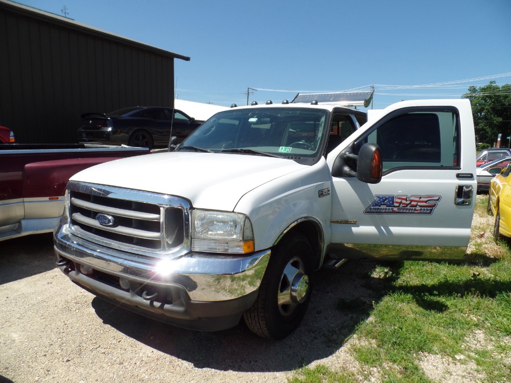 Used 2004 Ford F350 LARIAT RAMP TRUCK CAR HAULER | Mundelein, IL