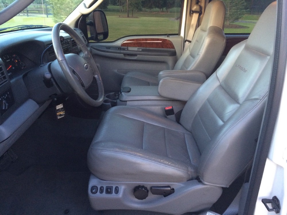 Used 2004 Ford F350 LARIAT RAMP TRUCK CAR HAULER | Mundelein, IL