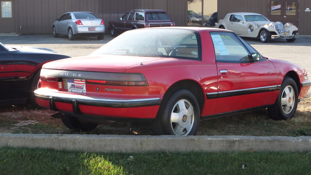 Used 1989 Buick Reatta RESALE RED-CLEAN CAR | Mundelein, IL