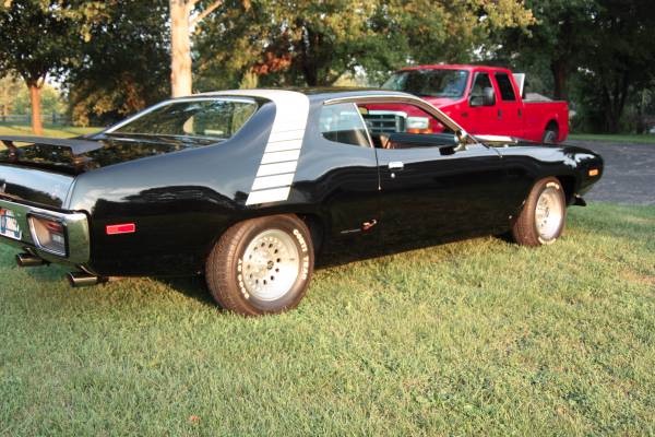 Used 1972 Plymouth Road Runner FULLY RESTORED BLACK TRIBUTE | Mundelein, IL