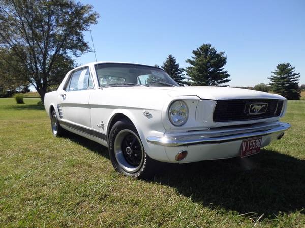 Used 1966 Ford Mustang BEAUTIFUL BARN FIND | Mundelein, IL