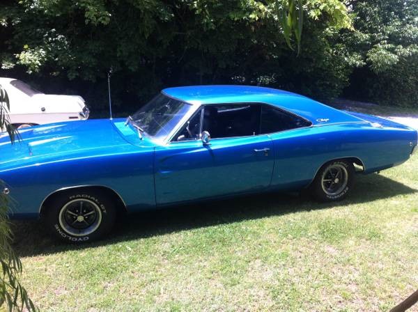 Used 1968 Dodge Charger VERY NICE MOPAR-RARE 4 SPEED | Mundelein, IL