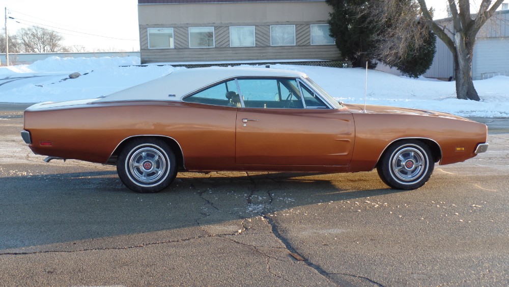 Used 1969 Dodge Charger SE MODEL-SPECIAL EDITION-NEW PAINT-RUST FREE MOPAR-SEE VIDEO'S | Mundelein, IL