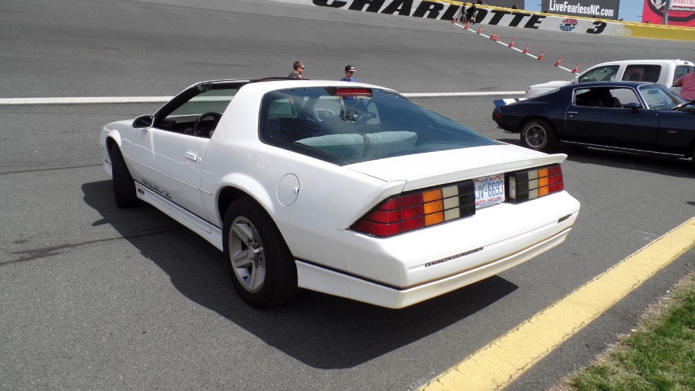 Used 1986 Chevrolet Iroc Z28-5.7 WITH 5 SPEED MANUAL-RARE COMBO-RUST FREE FROM NORTH CAROLINA | Mundelein, IL
