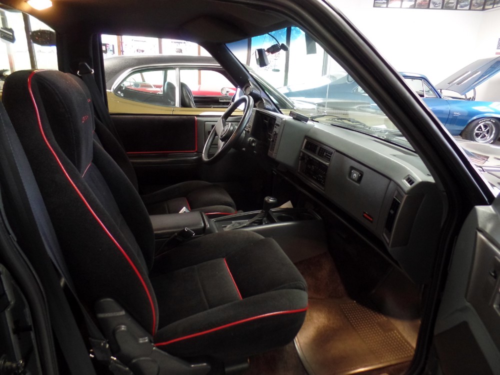 Used 1991 Gmc Syclone ONLY 26,000 ORIGINAL MILES-RARE TURBO TRUCK | Mundelein, IL