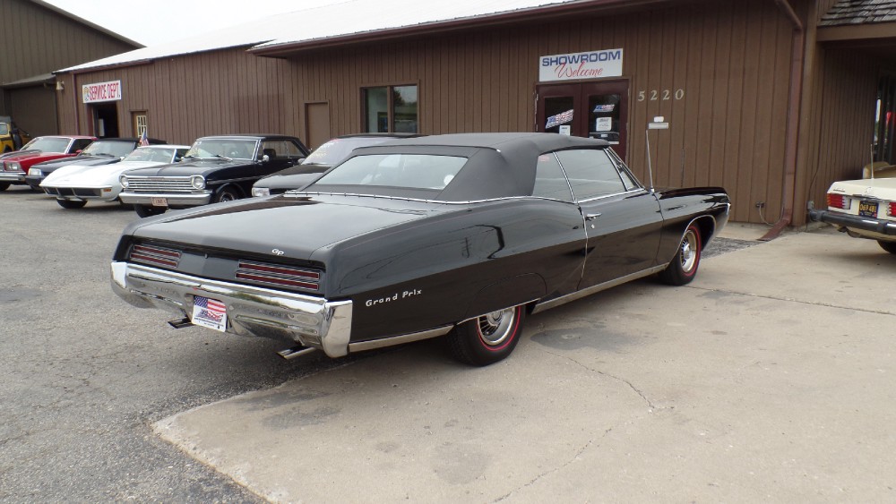 Used 1967 Pontiac Grand Prix FRAME OFF RESTORED IN 2006-ONE YEAR PRODUCTION-SEE VIDEO | Mundelein, IL