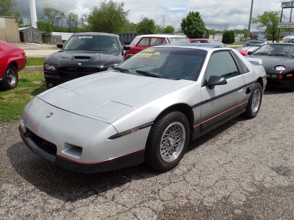 Used 1986 Pontiac Fiero -STOP BY CHECK IT OUT | Mundelein, IL