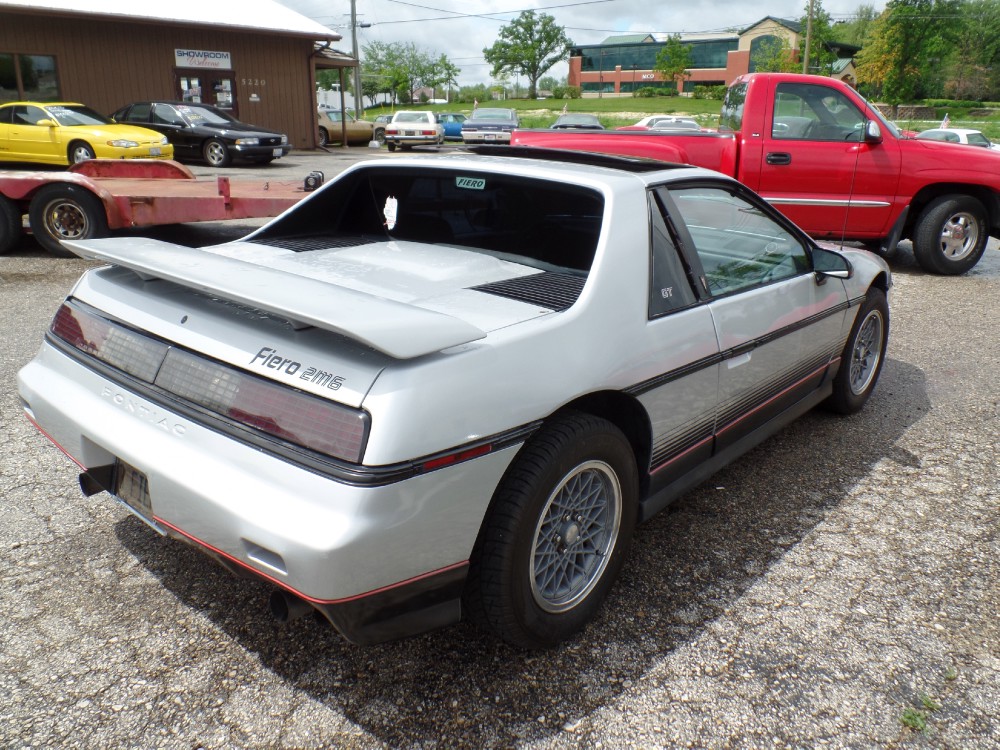 Used 1986 Pontiac Fiero -STOP BY CHECK IT OUT | Mundelein, IL