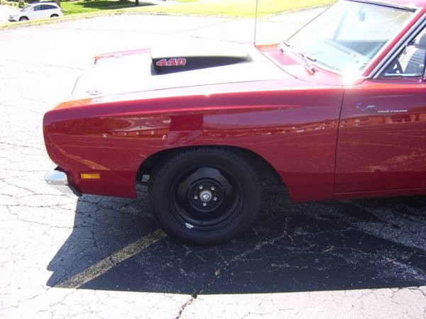 Used 1969 Plymouth Road Runner REAL RM CODE BIG BLOCK 440-WITH 4 SPEED-SEE VIDEO'S | Mundelein, IL