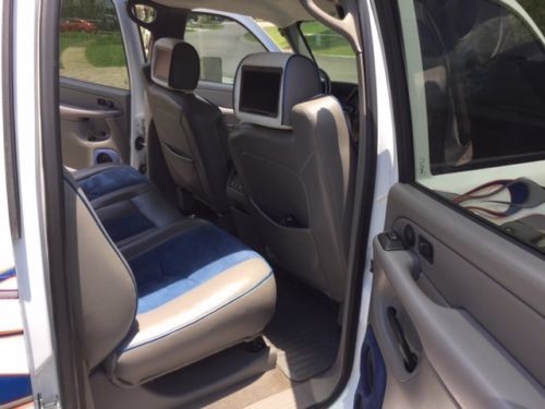 Used 2005 Gmc Sierra 3500 DUALLY CUSTOM AIR RIDE DIESEL-SEMA SHOW-MAGAZINE TRUCK-PRICED TO SELL- | Mundelein, IL