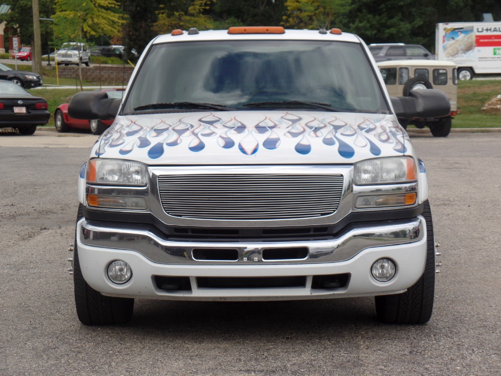 Used 2005 Gmc Sierra 3500 DUALLY CUSTOM AIR RIDE DIESEL-SEMA SHOW-MAGAZINE TRUCK-PRICED TO SELL- | Mundelein, IL