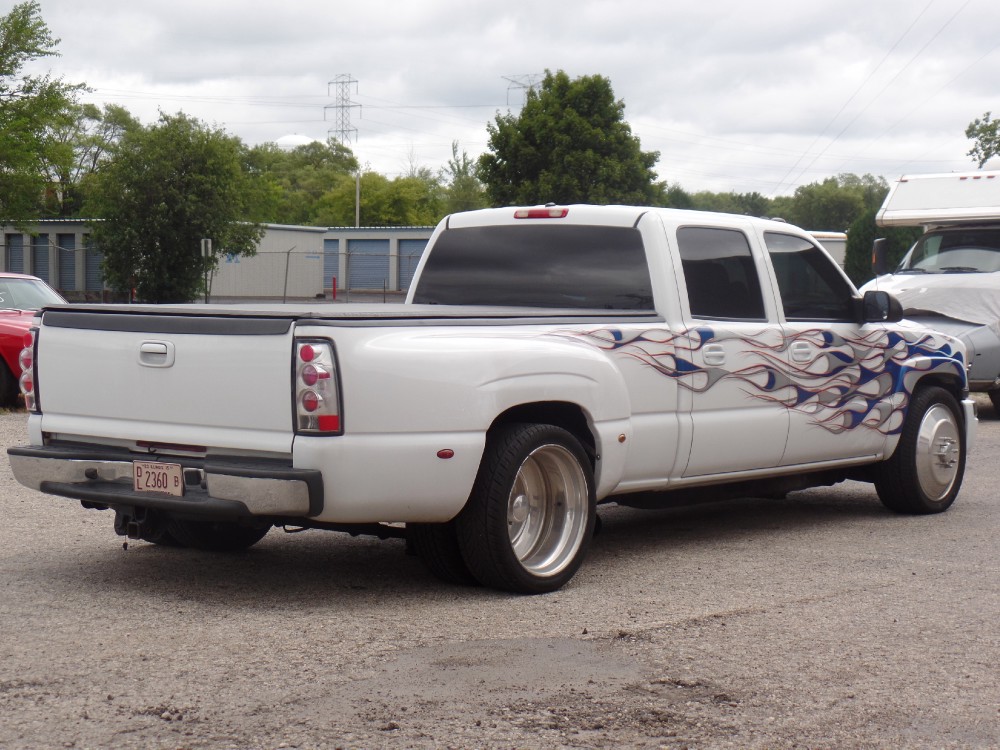 Used 2005 Gmc Sierra 3500 DUALLY CUSTOM AIR RIDE DIESEL-SEMA SHOW-MAGAZINE TRUCK-PRICED TO SELL- | Mundelein, IL