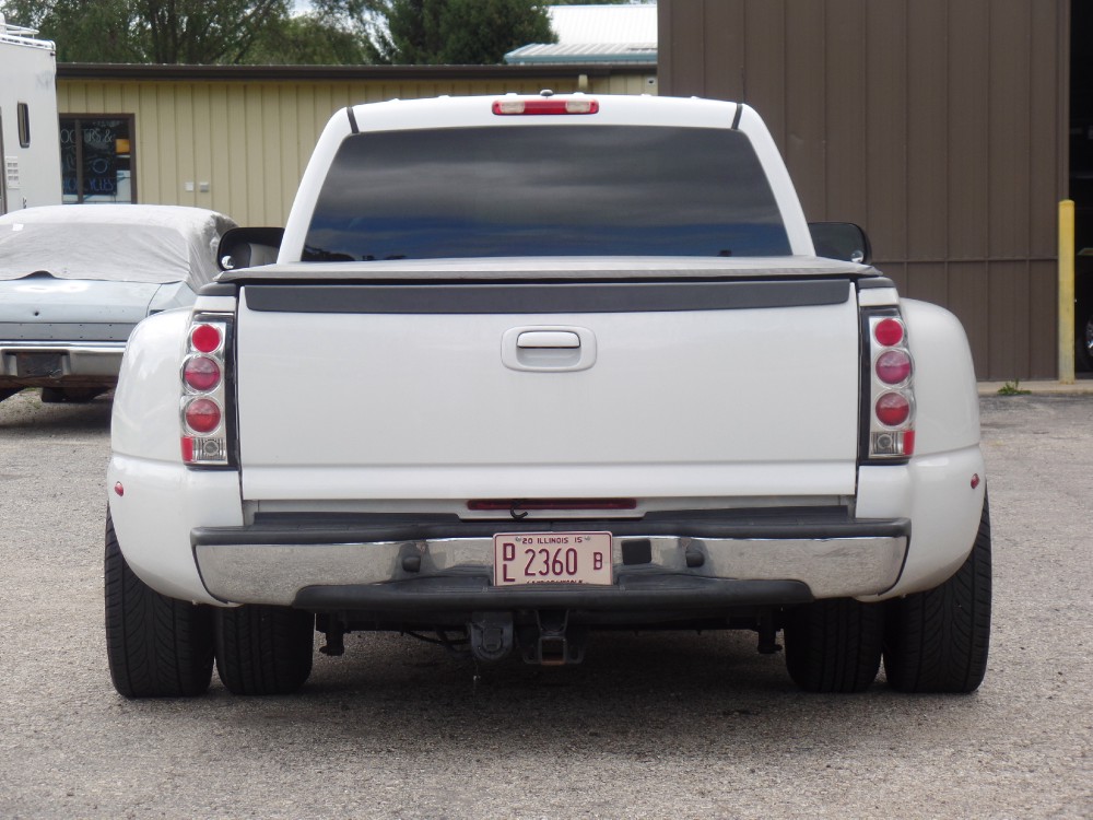 Used 2005 Gmc Sierra 3500 DUALLY CUSTOM AIR RIDE DIESEL-SEMA SHOW-MAGAZINE TRUCK-PRICED TO SELL- | Mundelein, IL