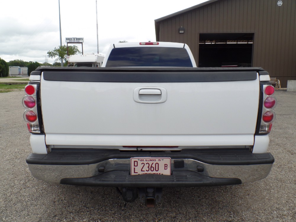 Used 2005 Gmc Sierra 3500 DUALLY CUSTOM AIR RIDE DIESEL-SEMA SHOW-MAGAZINE TRUCK-PRICED TO SELL- | Mundelein, IL