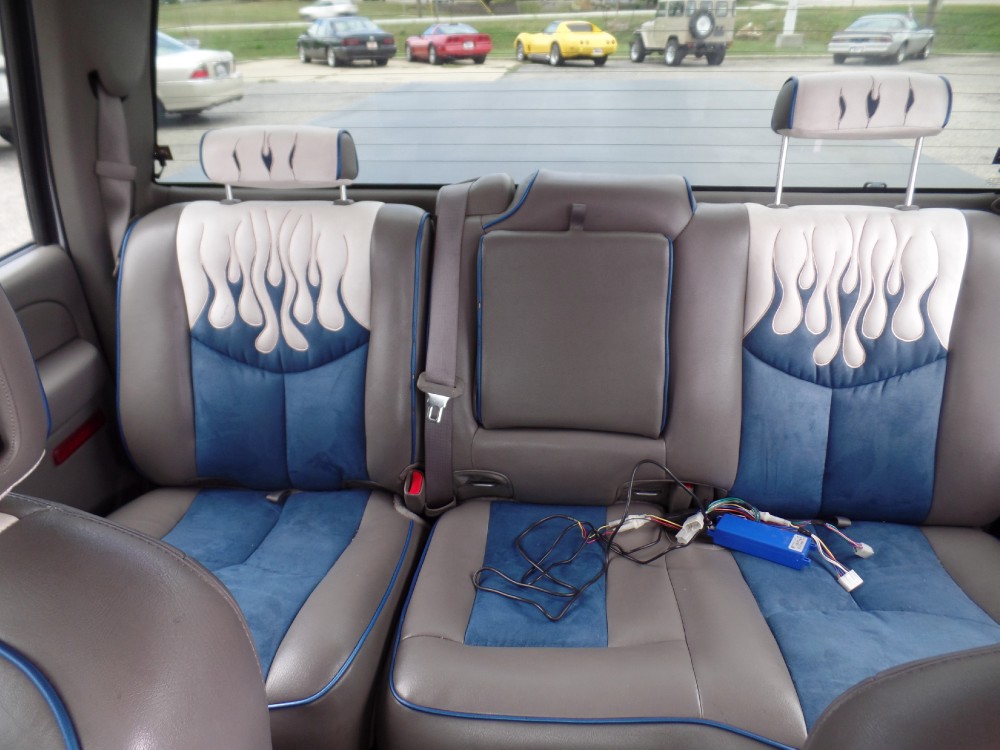 Used 2005 Gmc Sierra 3500 DUALLY CUSTOM AIR RIDE DIESEL-SEMA SHOW-MAGAZINE TRUCK-PRICED TO SELL- | Mundelein, IL