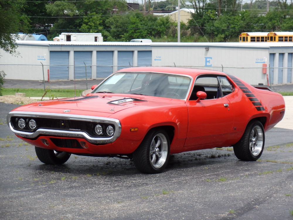Plymouth Roadrunner Red