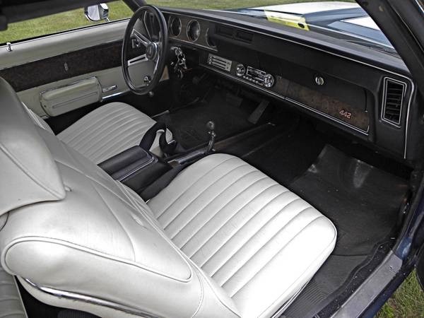 Used 1970 Oldsmobile Cutlass 442 W-30 CLONE-CALIFORNIA CAR, VERY CLEAN! | Mundelein, IL