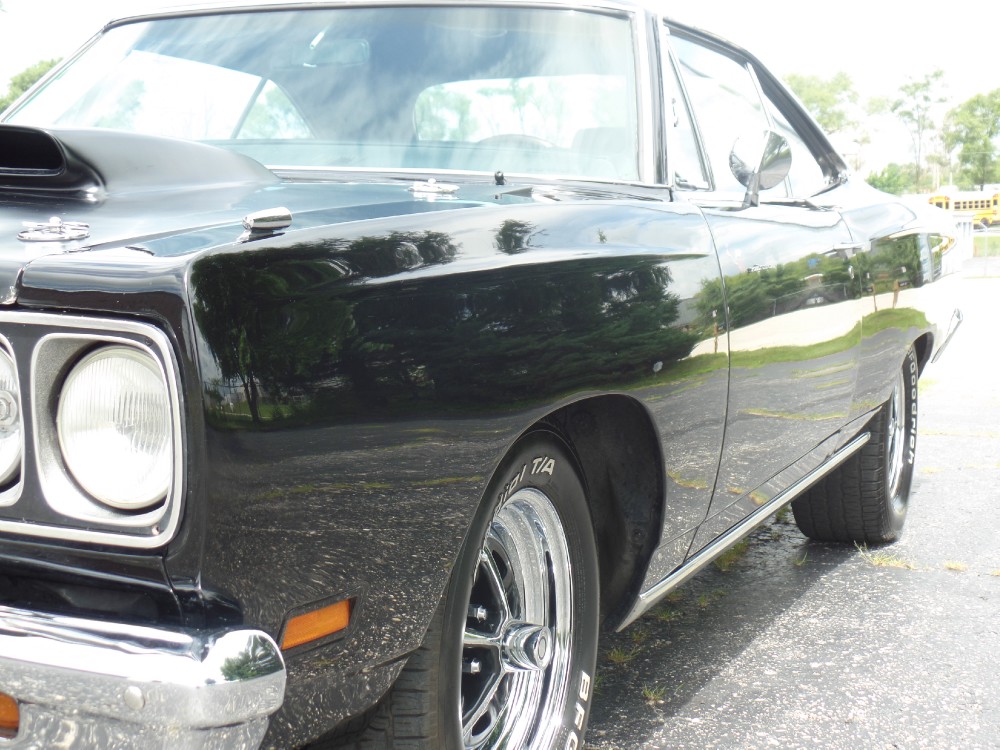 Used 1969 Plymouth Road Runner RESTORED 440 FUEL INJECTED-WITH AC-FROM CALIFORNIA-SEE VIDEO CLIP | Mundelein, IL
