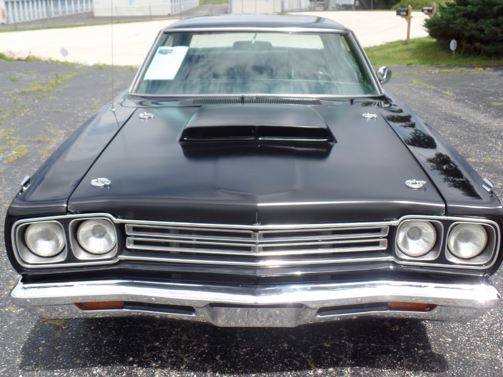 Used 1969 Plymouth Road Runner RESTORED 440 FUEL INJECTED-WITH AC-FROM CALIFORNIA-SEE VIDEO CLIP | Mundelein, IL