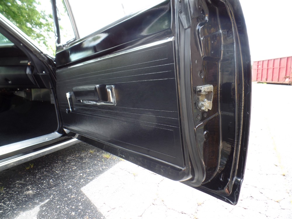 Used 1969 Plymouth Road Runner RESTORED 440 FUEL INJECTED-WITH AC-FROM CALIFORNIA-SEE VIDEO CLIP | Mundelein, IL