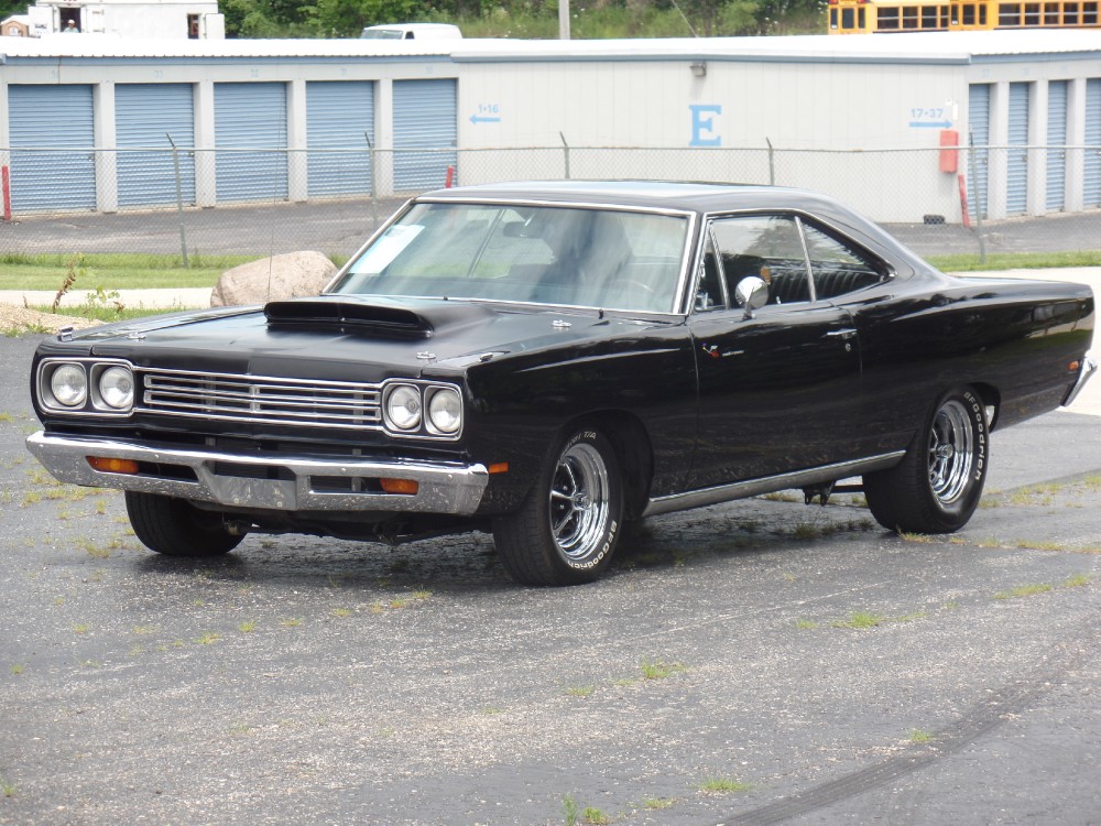 Used 1969 Plymouth Road Runner RESTORED 440 FUEL INJECTED-WITH AC-FROM CALIFORNIA-SEE VIDEO CLIP | Mundelein, IL