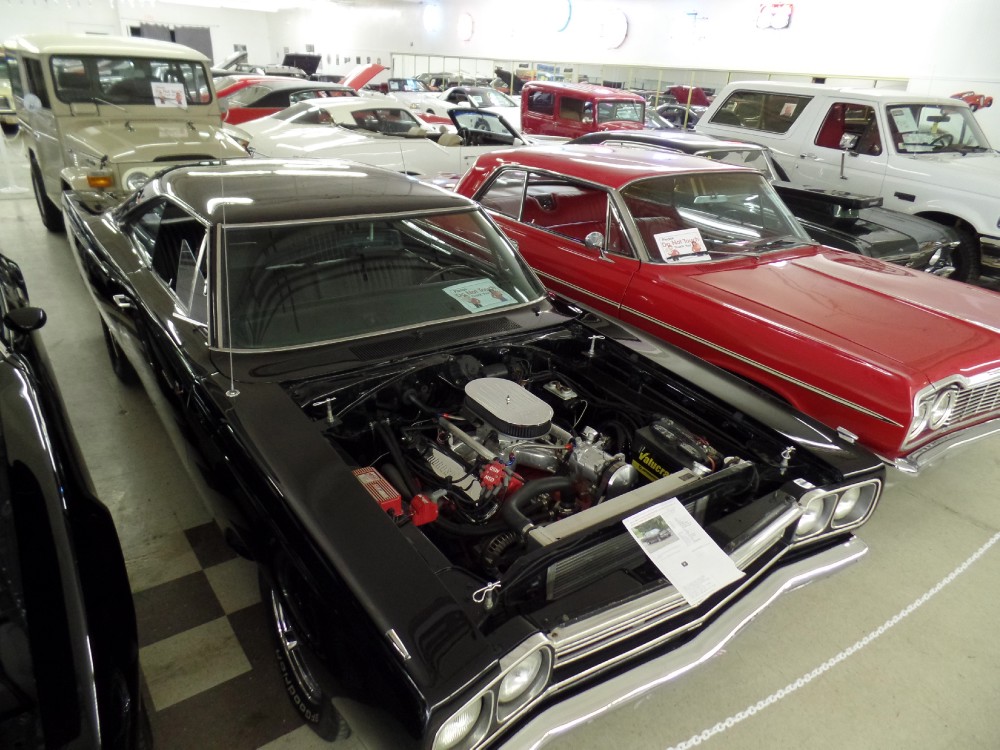 Used 1969 Plymouth Road Runner RESTORED 440 FUEL INJECTED-WITH AC-FROM CALIFORNIA-SEE VIDEO CLIP | Mundelein, IL