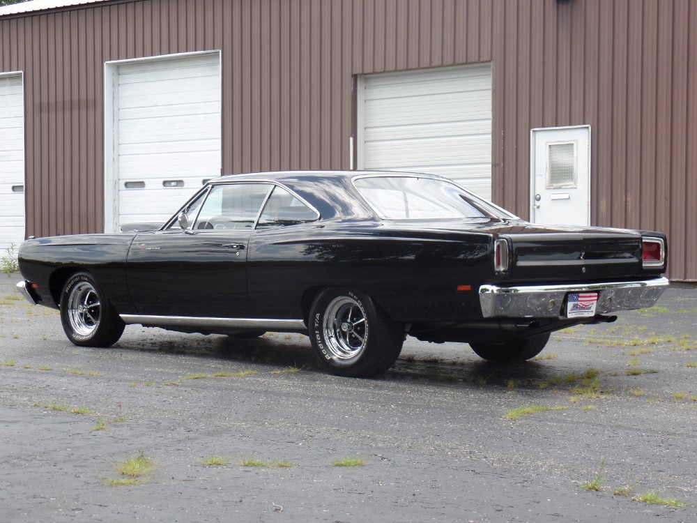 Used 1969 Plymouth Road Runner RESTORED 440 FUEL INJECTED-WITH AC-FROM CALIFORNIA-SEE VIDEO CLIP | Mundelein, IL