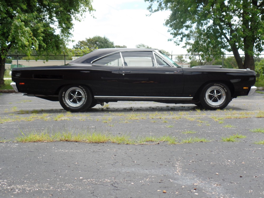Used 1969 Plymouth Road Runner RESTORED 440 FUEL INJECTED-WITH AC-FROM CALIFORNIA-SEE VIDEO CLIP | Mundelein, IL