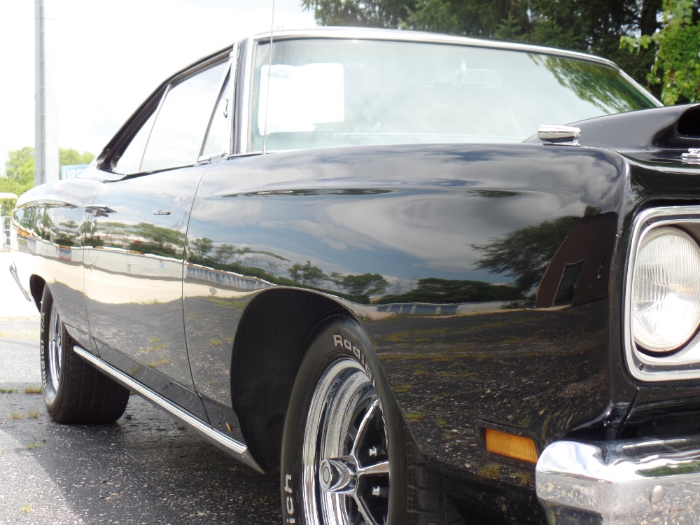 Used 1969 Plymouth Road Runner RESTORED 440 FUEL INJECTED-WITH AC-FROM CALIFORNIA-SEE VIDEO CLIP | Mundelein, IL