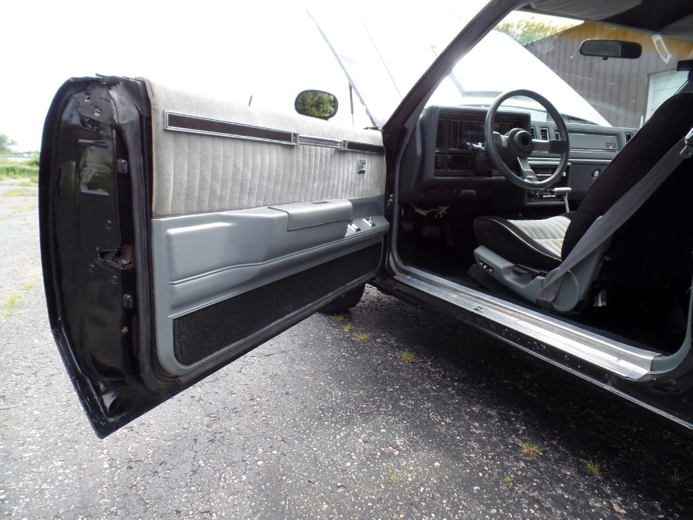 Used 1987 Buick Grand National SOLID 2 OWNER ORIGINAL HARDTOP-CLEAN CARFAX REPORT-SEE VIDEO-PRICED TO SELL | Mundelein, IL