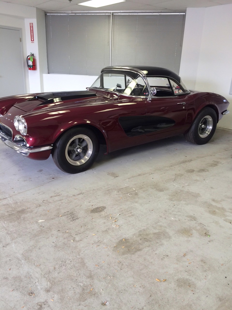 Used 1961 Chevrolet Corvette FIRST GENERATION ROADSTER - BUILT 4 SPEED 12 BOLT-VIDEO | Mundelein, IL