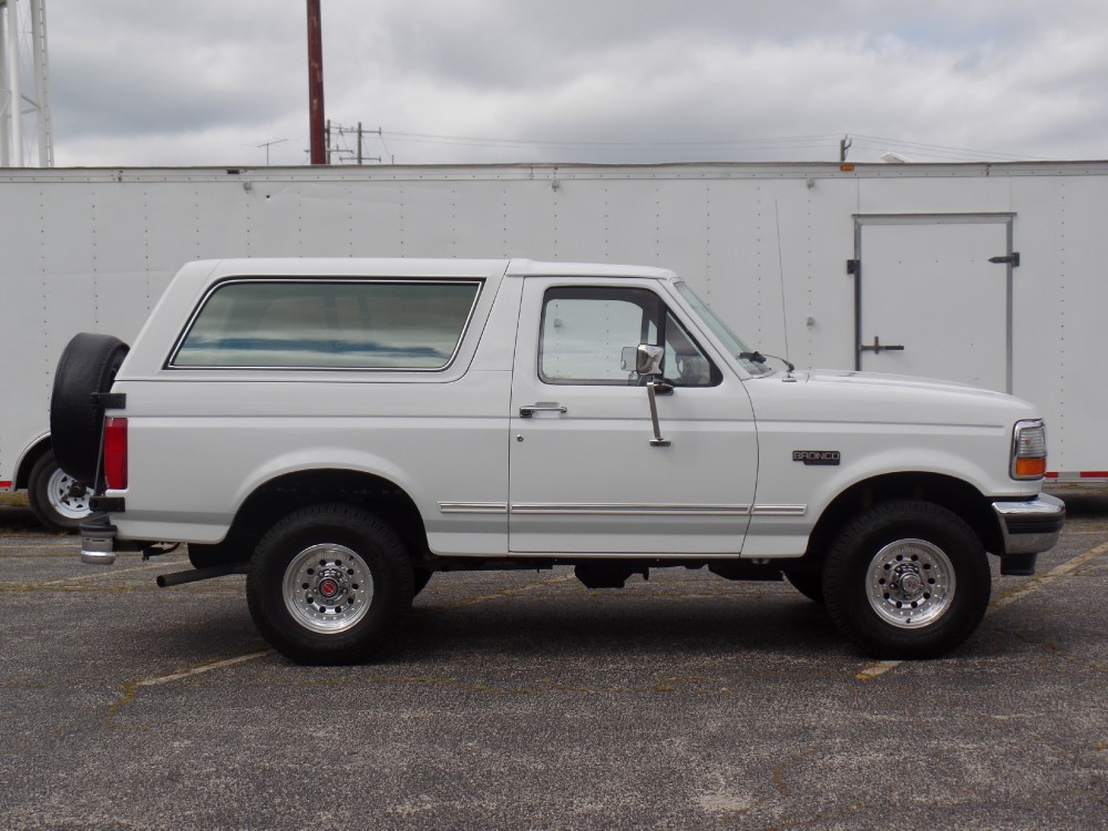 Used 1993 Ford Bronco -LOW MILES-BONE STOCK-ALL ORIGINAL | Mundelein, IL