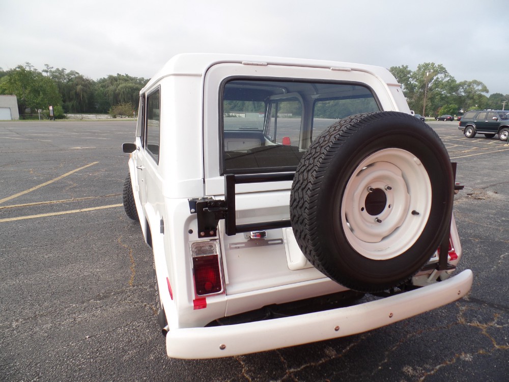 Used 1972 Jeep Commando Jeepster RUST FREE-RARE HARD TO FIND JEEP FROM TEXAS-ONLY 52,000 ORIGINAL MILES | Mundelein, IL