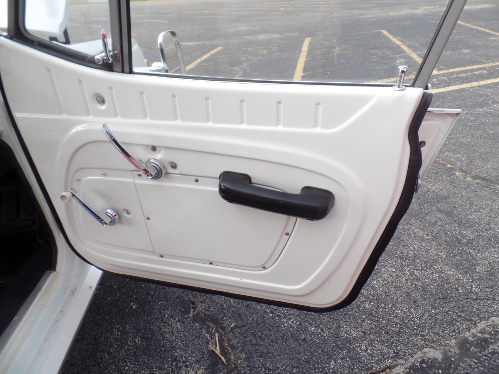Used 1972 Jeep Commando Jeepster RUST FREE-RARE HARD TO FIND JEEP FROM TEXAS-ONLY 52,000 ORIGINAL MILES | Mundelein, IL