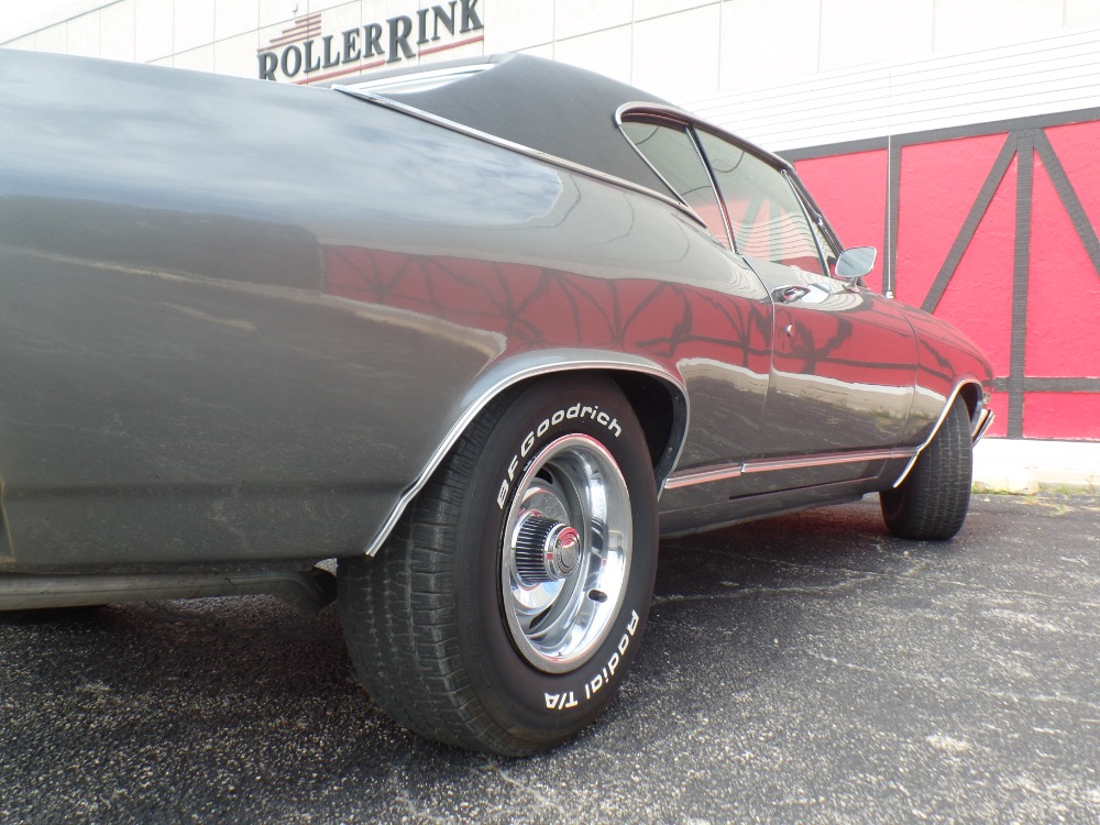 Used 1968 Chevrolet Chevelle CORTEZ SILVER-NEW PAINT | Mundelein, IL
