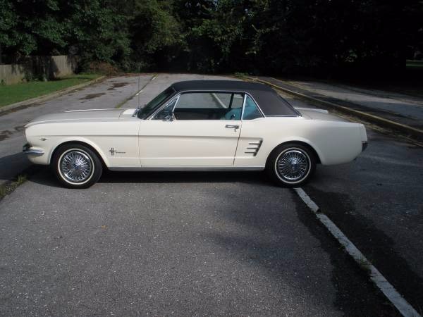 Used 1966 Ford Mustang Rebuilt original 4100 carburetor. One of a kind! | Mundelein, IL