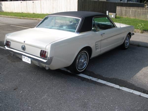 Used 1966 Ford Mustang Rebuilt original 4100 carburetor. One of a kind! | Mundelein, IL