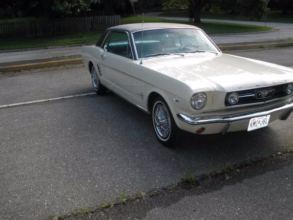 Used 1966 Ford Mustang Rebuilt original 4100 carburetor. One of a kind! | Mundelein, IL