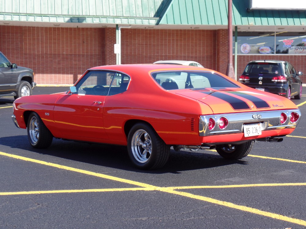 Used 1972 Chevrolet Chevelle HUGGER ORANGE WITH AC-DREAM MACHINE-TOTALLY RESTORED-SEE VIDEO | Mundelein, IL