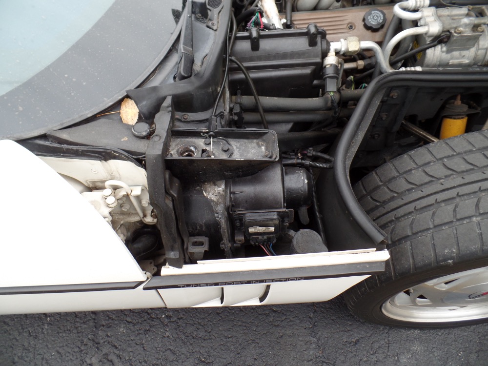 Used 1988 Chevrolet Corvette WHITE CONVERTIBLE-LOW MILES | Mundelein, IL