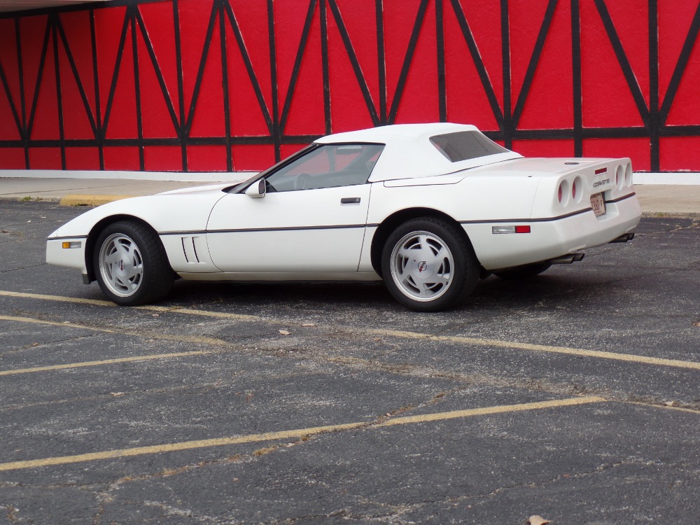 Used 1988 Chevrolet Corvette WHITE CONVERTIBLE-LOW MILES | Mundelein, IL