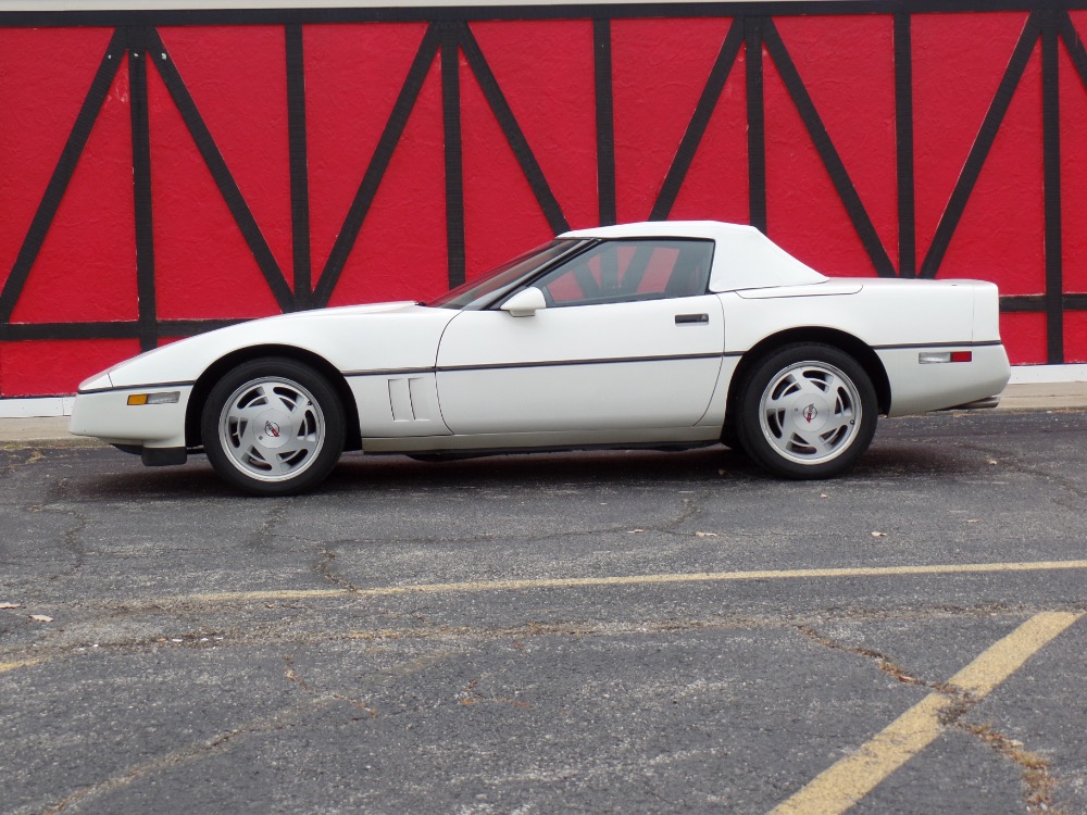 Used 1988 Chevrolet Corvette WHITE CONVERTIBLE-LOW MILES | Mundelein, IL