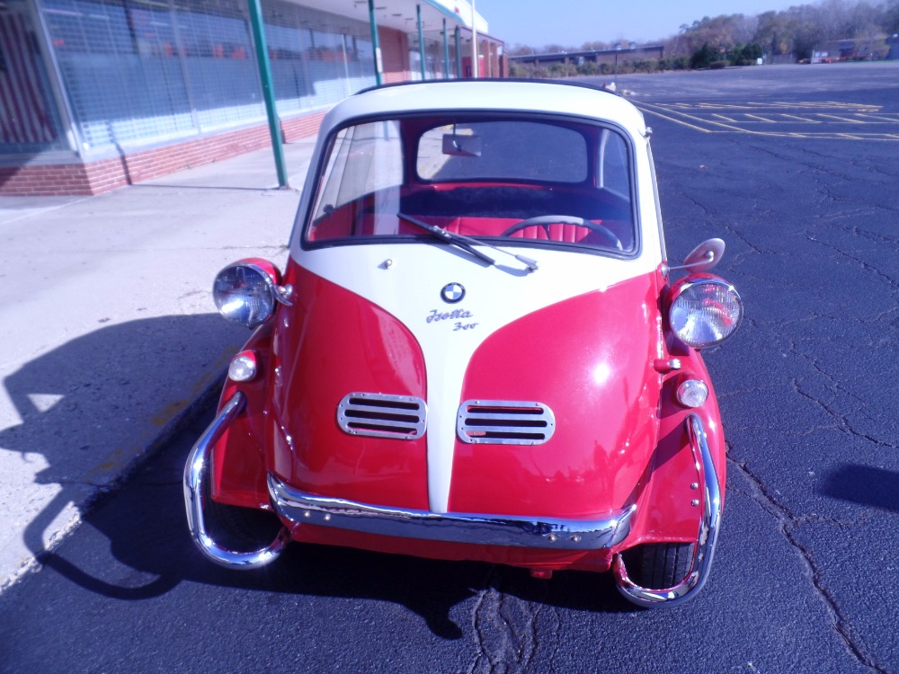 Used 1957 BMW Isetta 300. RARE HARD TO FIND GREAT COLLECTIBLE INVESTMENT. | Mundelein, IL