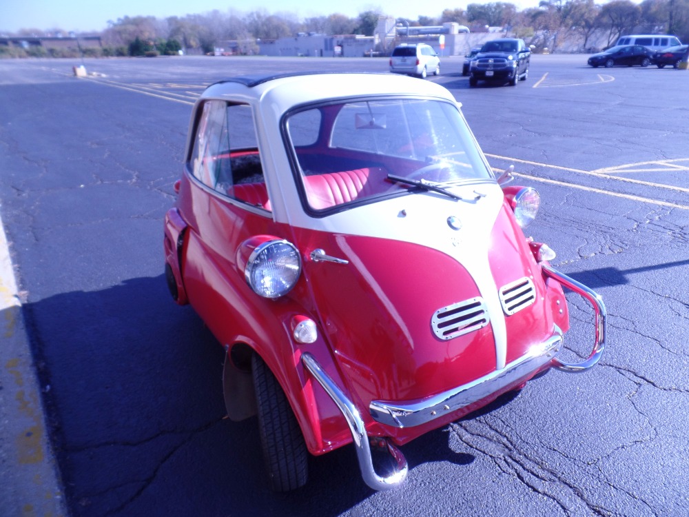 Used 1957 BMW Isetta 300. RARE HARD TO FIND GREAT COLLECTIBLE INVESTMENT. | Mundelein, IL