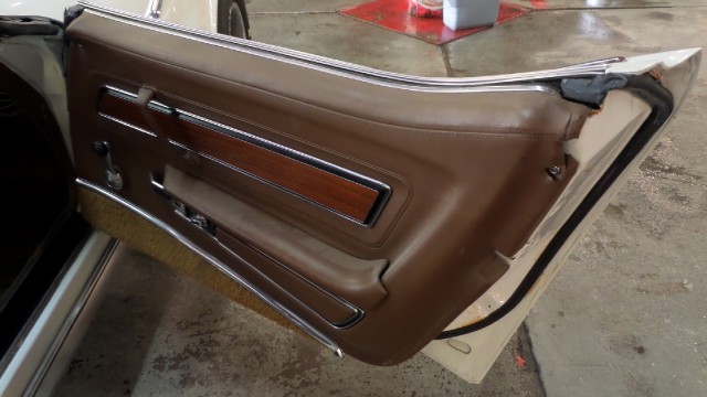 Used 1971 Chevrolet Corvette Low Miles Stingray-NEW LOWERED PRICE-SEE VIDEO | Mundelein, IL