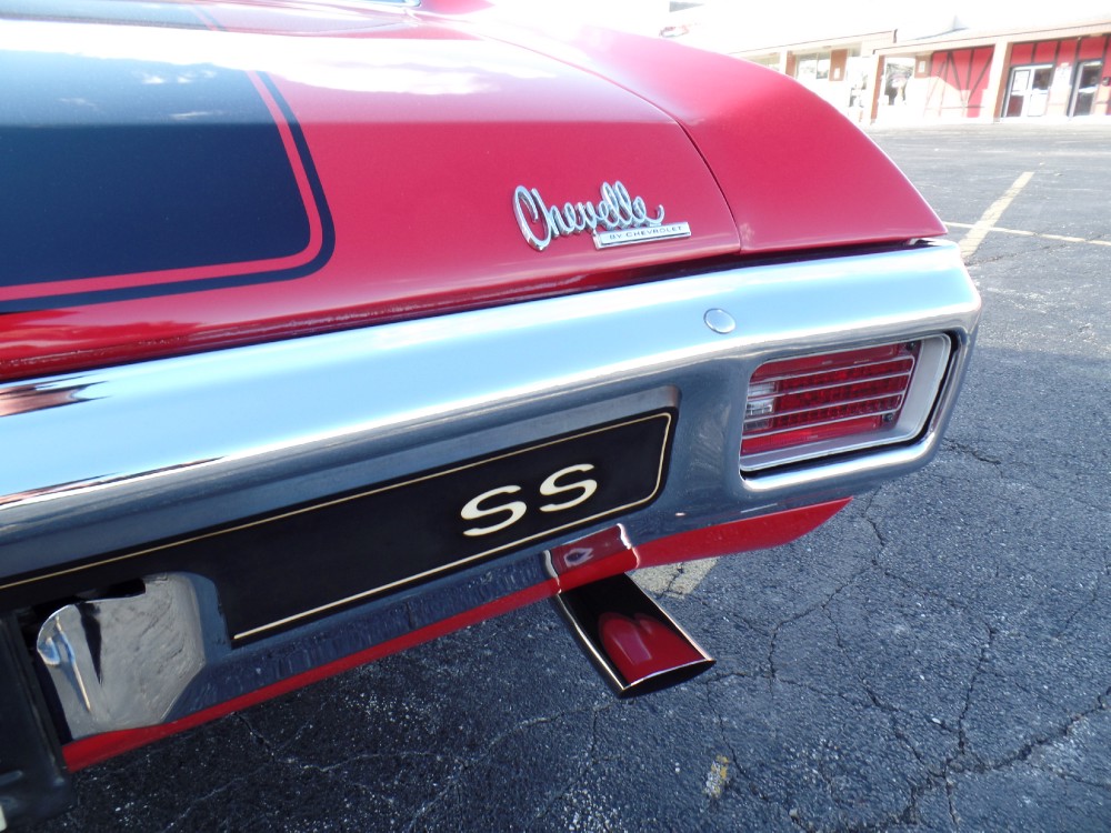 Used 1970 Chevrolet Chevelle XTREME TRUE SS396-OVER 600HP-BUILD SHEET-FRAME OFF RESTORED-TROPHIE WINNER | Mundelein, IL