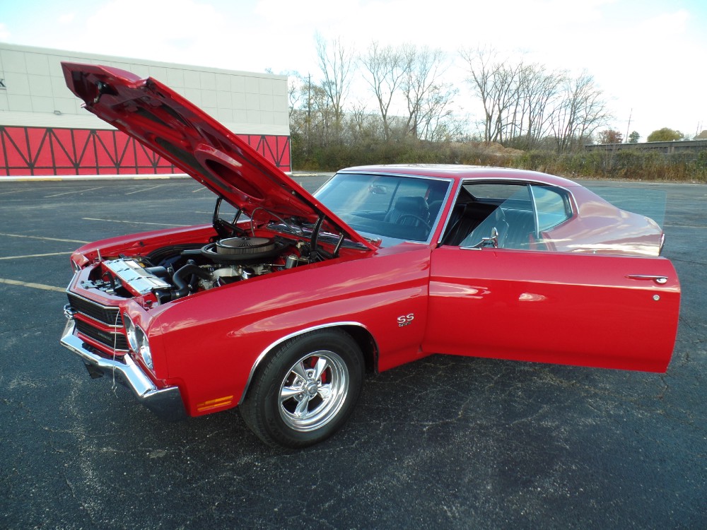 Used 1970 Chevrolet Chevelle XTREME TRUE SS396-OVER 600HP-BUILD SHEET-FRAME OFF RESTORED-TROPHIE WINNER | Mundelein, IL