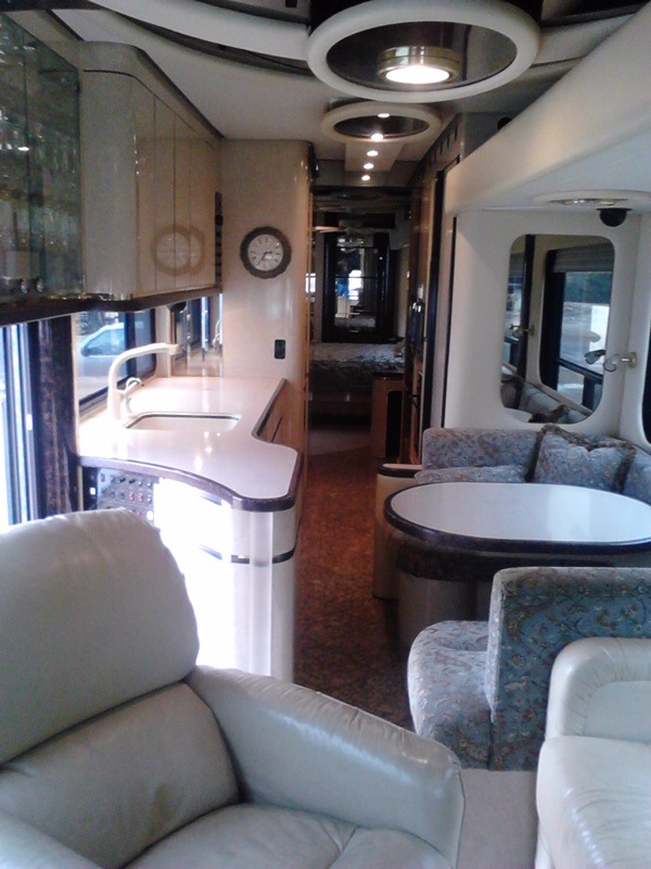 Used 2003 Newel Custom Luxury on wheels-NEW LOW PRICE | Mundelein, IL